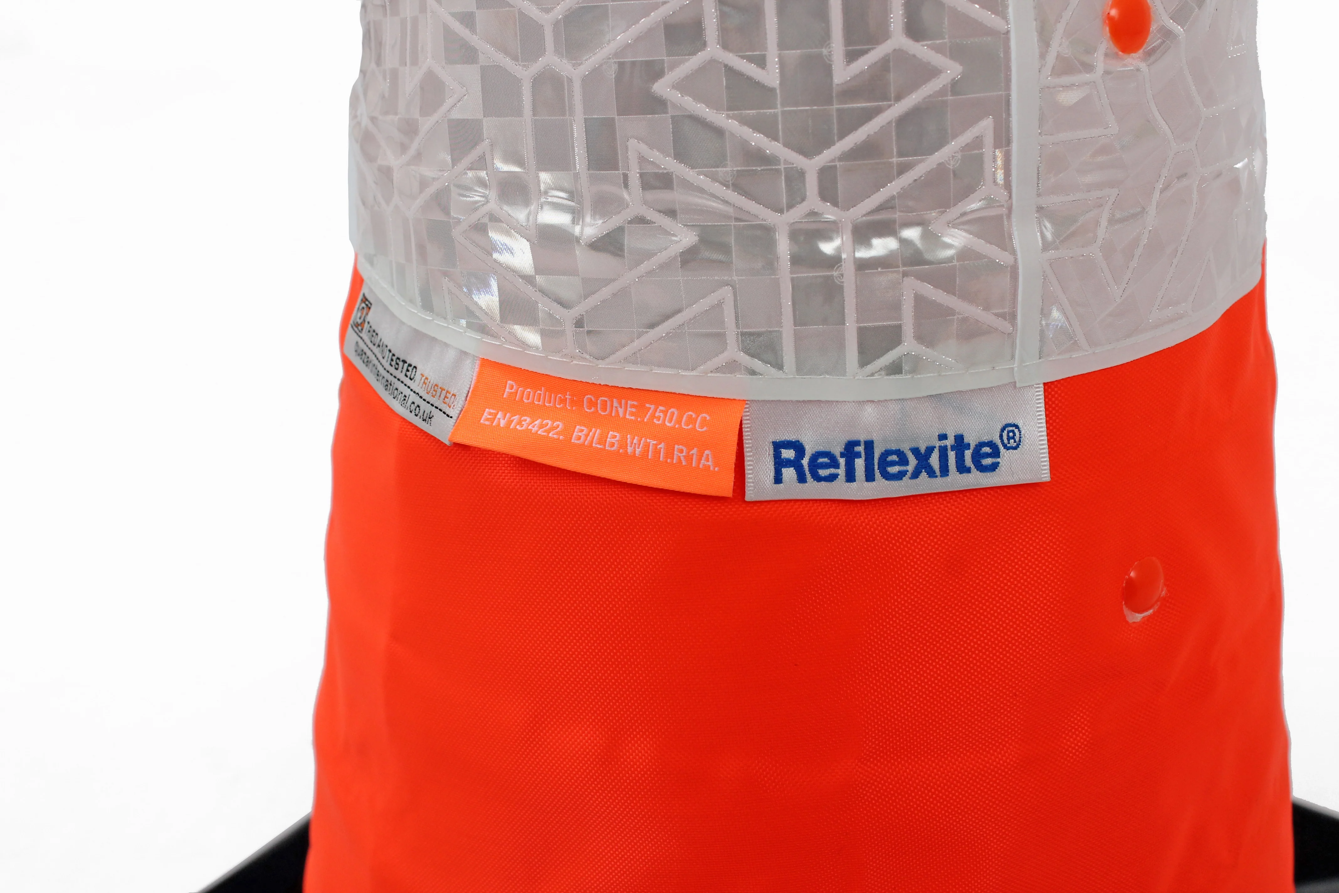 Collapsible Traffic Cones, Road Legal 750mm Retroreflective - Image 6