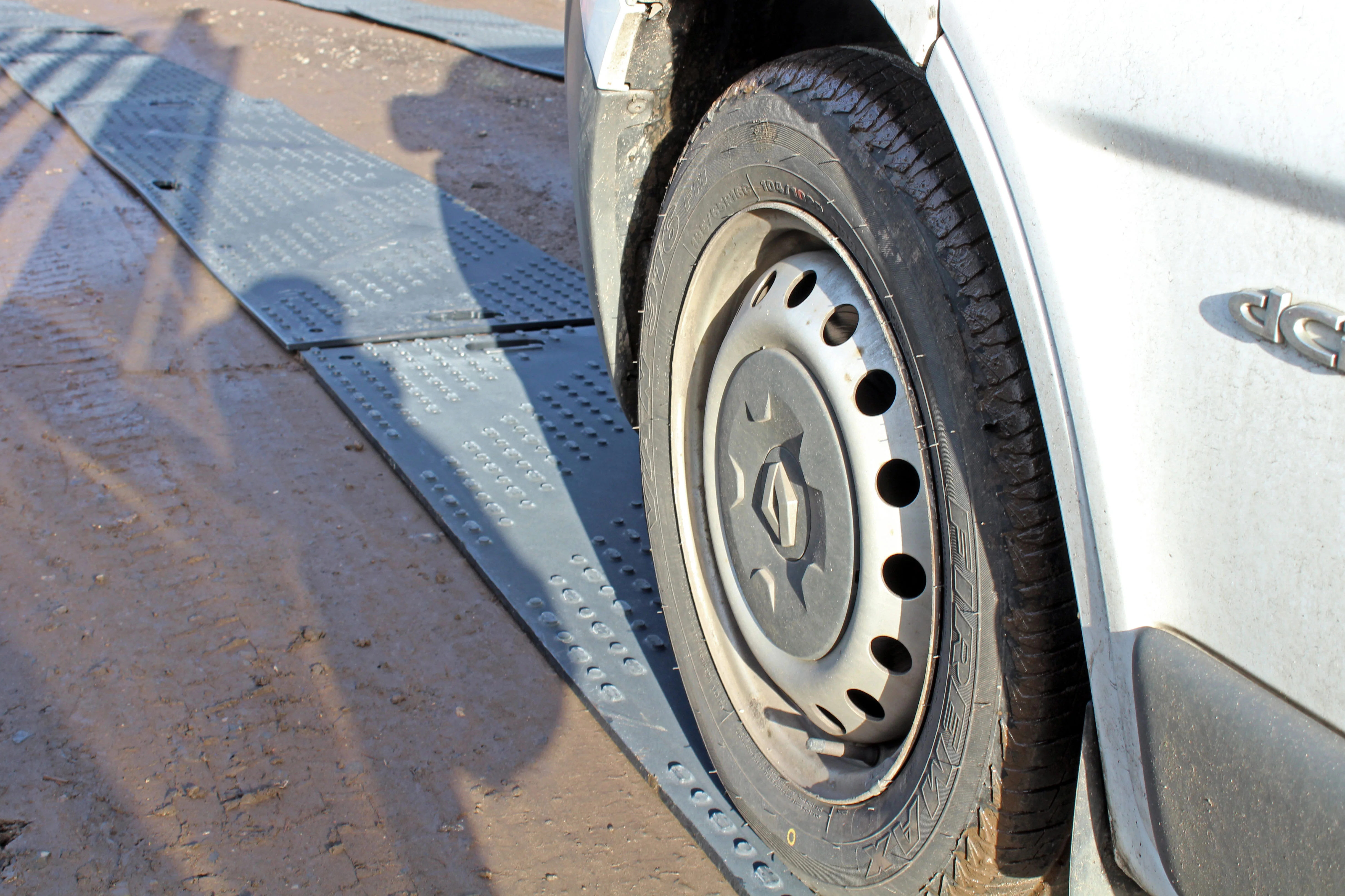 HalfTrak Euromat Ground Protection Mat Track Mat (80t) - 2400x600x12mm - Image 2