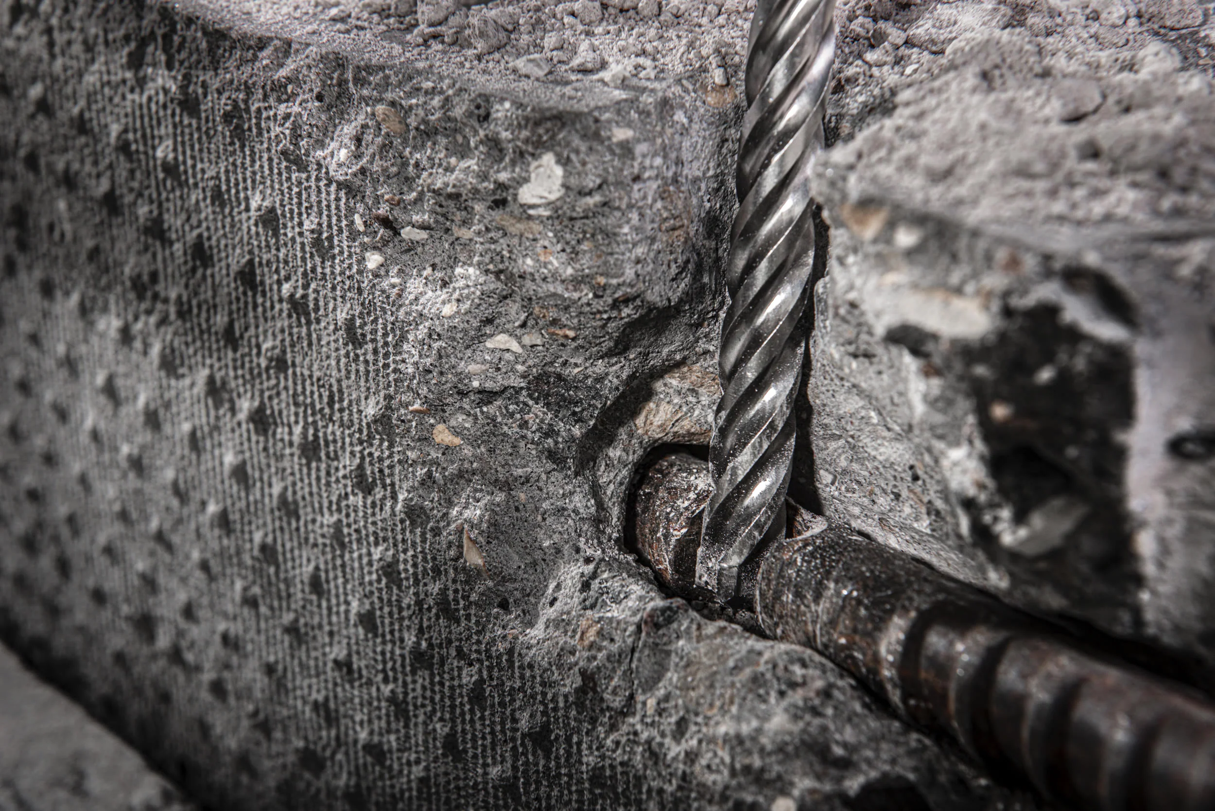 Milwaukee 9mm SDS+ MX4 Masonry Bit 4-Cut Carbide Tip - Image 3