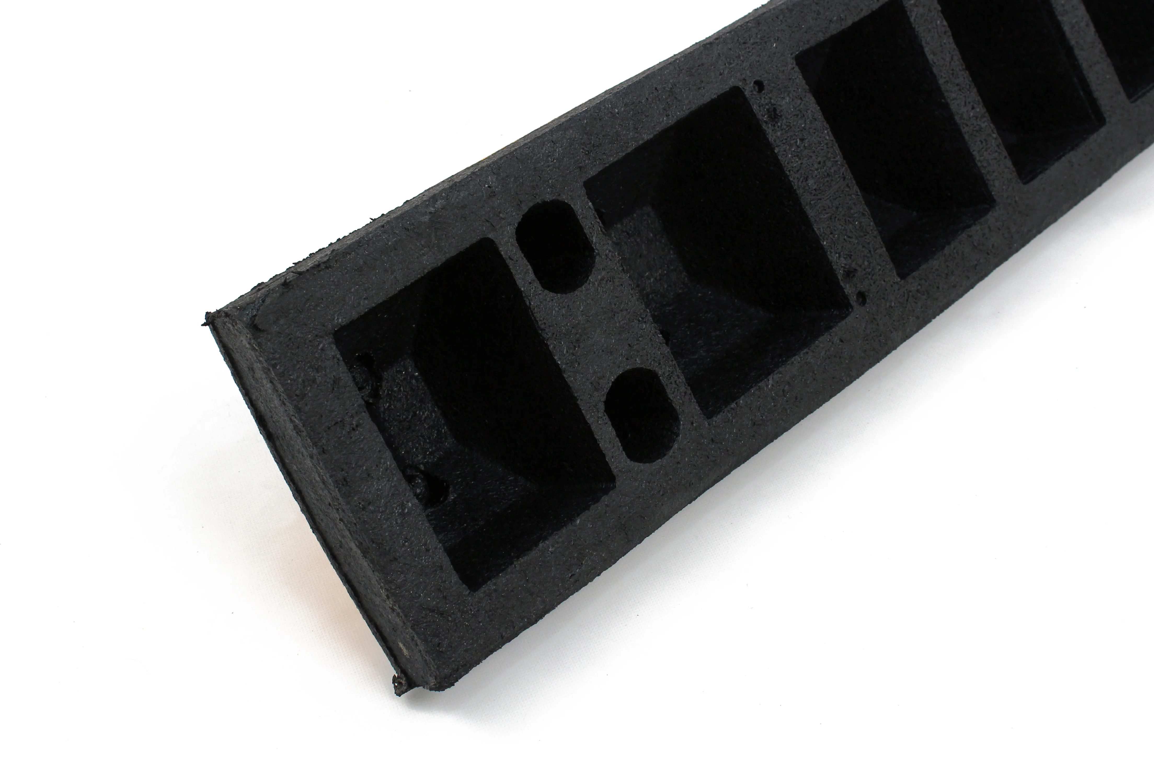 Park-it 900mm Rubber Wheel Block / Stop With Fixings - Image 7
