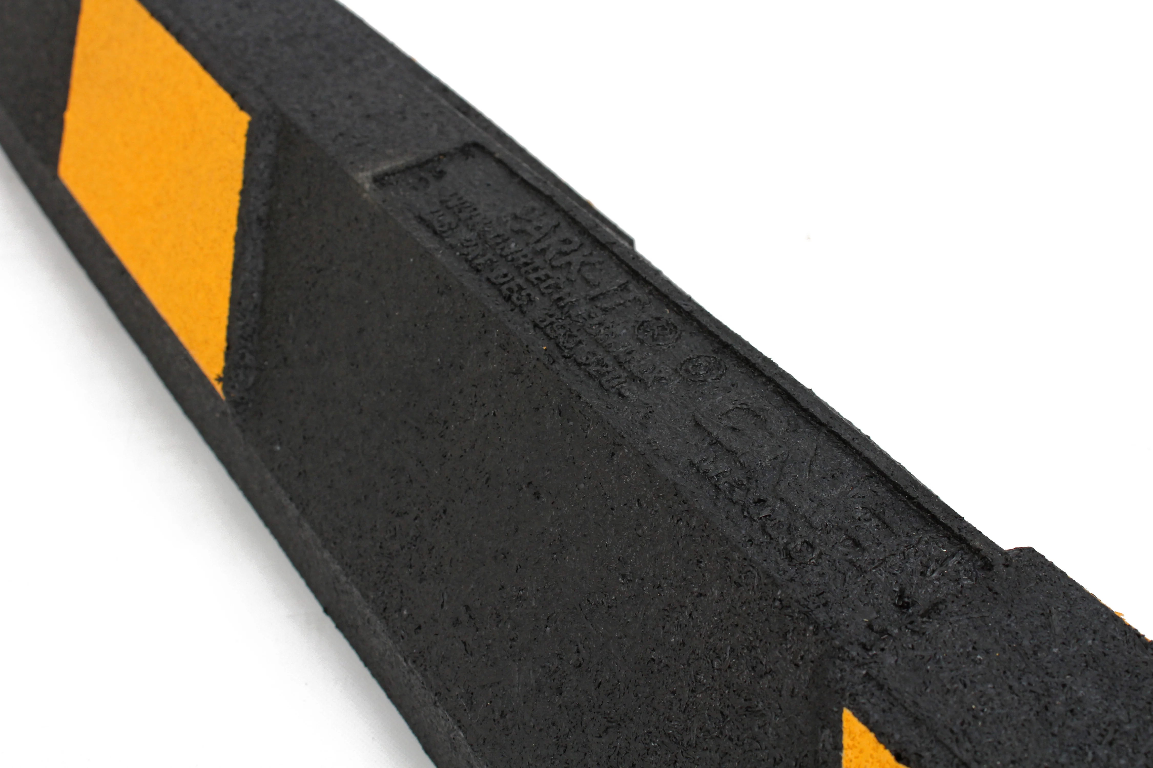 Park-it 900mm Rubber Wheel Block / Stop With Fixings - Image 8